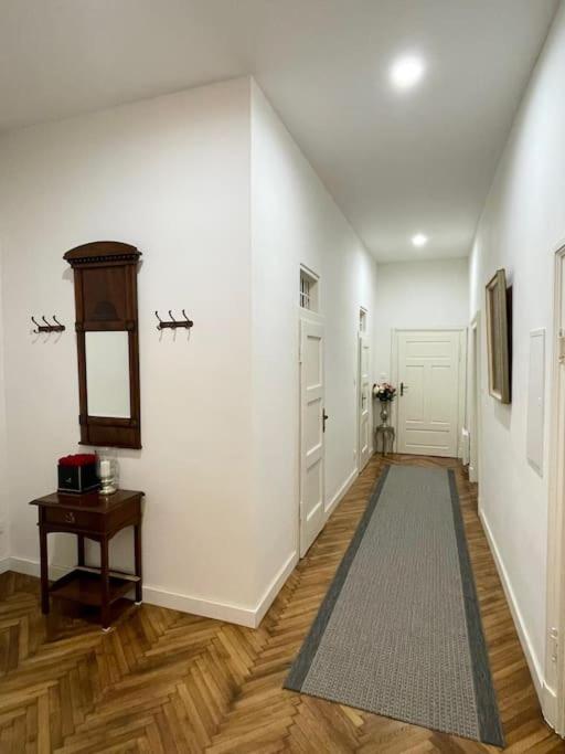 Historical Zaffir House - Market Square Левоча Екстер'єр фото